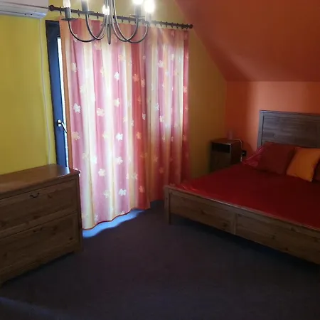 Nador Apartman *