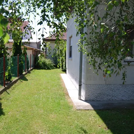 Nador Apartman Apartman *